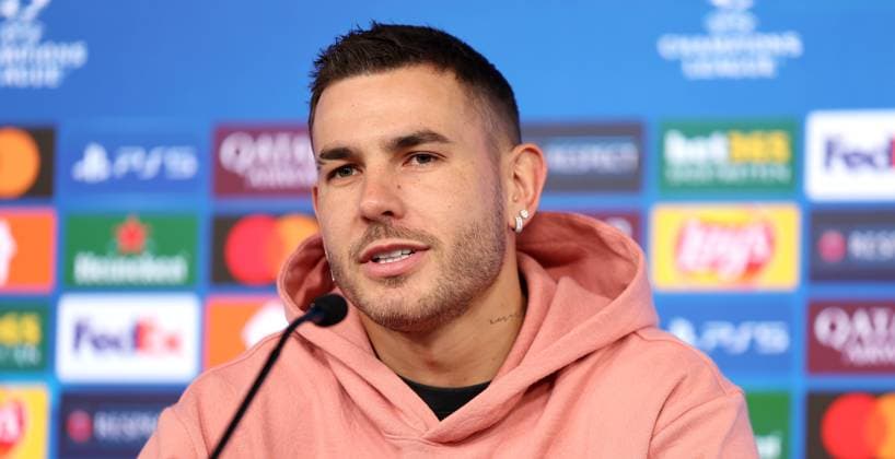 28.01.2025 Stuttgart , Champions League Fußball VfB Stuttgart vs. Paris St. Germain, Paris St. Germain PK, Lucas Hernandez Gemäß den Vorgaben der DFL Deutschen Fuï¬‚ball Liga ist es untersagt, in dem Stadion und oder vom Spiel angefertigte Fotoaufnahmen in Form von Sequenzbildern und oder videoähnlichen Fotostrecken zu verwerten bzw. verwerten zu lassen.