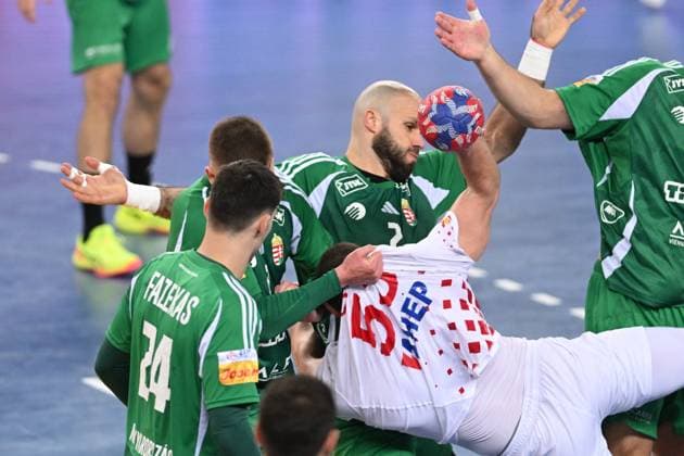 Sport Bilder des Tages Croatia, Zagreb, 280125. Arena Zagreb. IHF World Handball Championship 2025 - Croatia Denmark Norway. Quarterfinal match, Croatia - Hungary. In the photo: Marin Sipic. Photo: Goran Mehkek CROPIX Zagreb Croatia Copyright: xxGoranxMehkekx xCROPIXx gm_hrvatska_madjarska82-280125