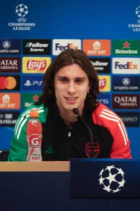 Riccardo Calafiori of Arsenal speaking at the press conference, PK, Pressekonferenz Arsenal Press Conference, Estadi Montilivi, Girona, Spain - 28 01 2025  Copyright: xMartinxSerasxLima Shutterstockx 15122834c