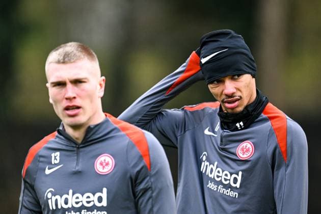 Hugo Ekitike (Eintracht Frankfurt, 11), davor Rasmus Kristensen (Eintracht Frankfurt, 13), GER, Abschlusstraining, Eintracht Frankfurt, Fussball, UEFA Europa League, 8. Spieltag, Spielzeit 2024 25, 29.01.2025. GER, Abschlusstraining, Eintracht Frankfurt, Fussball, UEFA Europa League, 8. Spieltag, Spielzeit 2024 25, 29.01.2025. Frankfurt am Main Copyright: xEibner-Pressefoto FlorianxWiegandx EP_FWD