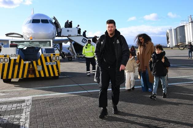 Rangers FC v Royale Union Saint-Gilloise - UEFA Europa League Media Activities 29 01 2025 GLASGOW, SCOTLAND - JANUARY 29 : Pocognoli Sebastien head coach of Royale Union Saint-Gilloise pictured during arrival at the airport prior the UEFA Europa League 2024 25 League Phase MD8 match between Rangers FC and Royale Union Saint-Gilloise on January 29, 2025 in Glasgow, Scotland, 29 01 2025 Glasgow Scotland  Copyright: xVincentxKalutx