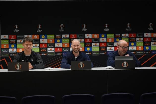 Europa League, RSC Anderlecht vsTSG 1899 Hoffenheim 29.01.2025, Lotto Park, Anderlecht, Europa League, RSC Anderlecht vsTSG 1899 Hoffenheim , im Bild Pressekonferenz vor dem Europaleague Spiel Anderlecht gegen Hoffenheim mit Trainer Christian Ilzer (Hoffenheim) und Adam Hlozek (Hoffenheim).
