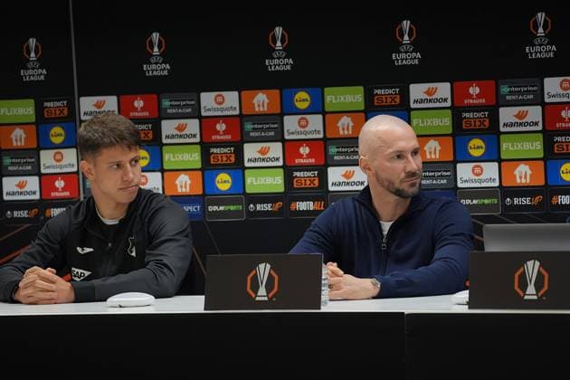 Europa League, RSC Anderlecht vsTSG 1899 Hoffenheim 29.01.2025, Lotto Park, Anderlecht, Europa League, RSC Anderlecht vsTSG 1899 Hoffenheim , im Bild Pressekonferenz vor dem Europaleague Spiel Anderlecht gegen Hoffenheim mit Trainer Christian Ilzer (Hoffenheim) und Adam Hlozek (Hoffenheim).