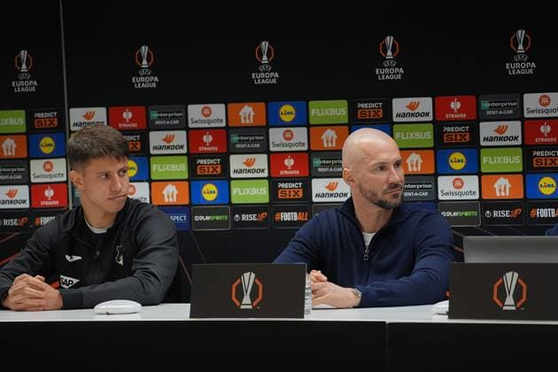 Europa League, RSC Anderlecht vsTSG 1899 Hoffenheim 29.01.2025, Lotto Park, Anderlecht, Europa League, RSC Anderlecht vsTSG 1899 Hoffenheim , im Bild Pressekonferenz vor dem Europaleague Spiel Anderlecht gegen Hoffenheim mit Trainer Christian Ilzer (Hoffenheim) und Adam Hlozek (Hoffenheim). nordphotoxGmbHx xBratic nph00250