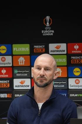 Europa League, RSC Anderlecht vsTSG 1899 Hoffenheim 29.01.2025, Lotto Park, Anderlecht, Europa League, RSC Anderlecht vsTSG 1899 Hoffenheim , im Bild Pressekonferenz vor dem Europaleague Spiel Anderlecht gegen Hoffenheim mit Trainer Christian Ilzer (Hoffenheim) und Adam Hlozek (Hoffenheim).