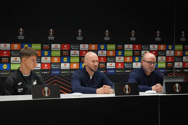 Europa League, RSC Anderlecht vsTSG 1899 Hoffenheim 29.01.2025, Lotto Park, Anderlecht, Europa League, RSC Anderlecht vsTSG 1899 Hoffenheim , im Bild Pressekonferenz vor dem Europaleague Spiel Anderlecht gegen Hoffenheim mit Trainer Christian Ilzer (Hoffenheim) und Adam Hlozek (Hoffenheim).