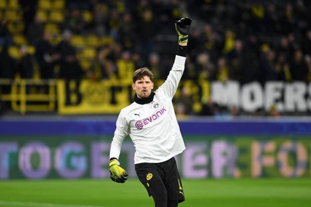 Torwart Gregor Kobel (Borussia Dortmund) beim Aufwaermen waehrend des Spiels der UEFA Champions League 2024 25 Ligen-Phase 8. Spieltag zwischen Borussia Dortmund und FC Shakhtar Donetsk, SIGNAL IDUNA PARK am 29. January 2025 in Dortmund, Deutschland. (Foto von Ralf Treese DeFodi Images) +++ Torwart Gregor Kobel (Borussia Dortmund) warms up during the UEFA Champions League 2024 25 League Phase MD8 match between Borussia Dortmund and FC Shakhtar Donetsk at Signal Iduna Park on January 29, 2025 in Dortmund, Germany. (Photo by Ralf Treese DeFodi Images) Defodi-521_BVBDON20250129_001