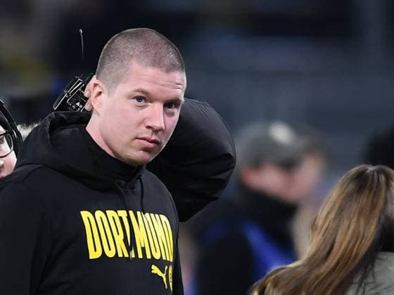 Interimstrainer Mike Tullberg (Borussia Dortmund) schaut waehrend des Spiels der UEFA Champions League 2024 25 Ligen-Phase 8. Spieltag zwischen Borussia Dortmund und FC Shakhtar Donetsk, SIGNAL IDUNA PARK am 29. January 2025 in Dortmund, Deutschland. (Foto von Ralf Treese DeFodi Images) +++ Interimstrainer Mike Tullberg (Borussia Dortmund) looks on during the UEFA Champions League 2024 25 League Phase MD8 match between Borussia Dortmund and FC Shakhtar Donetsk at Signal Iduna Park on January 29, 2025 in Dortmund, Germany. (Photo by Ralf Treese DeFodi Images) Defodi-521_BVBDON20250129_005