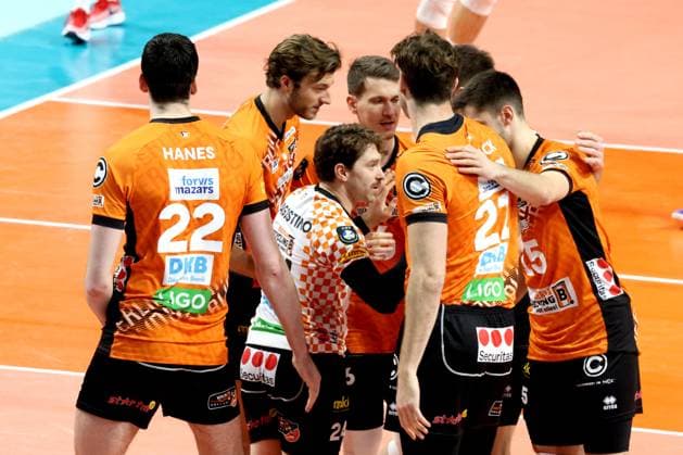 DEU, CEV Champions League, BR Volleys vs. Projekt WARSZAWA, 29.01.2025, Max-Schmeling-Halle, Berlin, DEU, CEV Champions League, BR Volleys vs. Projekt WARSZAWA, im Bild BR Volleys-Spielerkreis Foto: Juergen Engler nordphoto GmbH