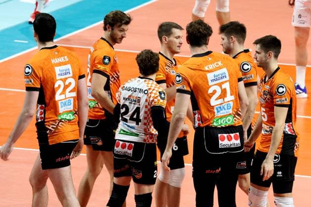 DEU, CEV Champions League, BR Volleys vs. Projekt WARSZAWA, 29.01.2025, Max-Schmeling-Halle, Berlin, DEU, CEV Champions League, BR Volleys vs. Projekt WARSZAWA, im Bild BR Volleys-Spielerkreis Foto: Juergen Engler nordphoto GmbH