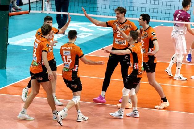 DEU, CEV Champions League, BR Volleys vs. Projekt WARSZAWA, 29.01.2025, Max-Schmeling-Halle, Berlin, DEU, CEV Champions League, BR Volleys vs. Projekt WARSZAWA, im Bild BR Volleys-Spielerkreis Foto: Juergen Engler nordphoto GmbH