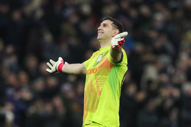 UEFA Champions League Matchday 8 of 8 Aston Villa v Celtic Emiliano Martinez of Aston Villa celebrates his sides goal during the UEFA Champions League Matchday 8 of 8 Aston Villa vs Celtic at Villa Park, Birmingham, United Kingdom, 29th January 2025 (Photo by Gareth Evans News Images) Copyright: xGarethxEvans NewsxImagesx