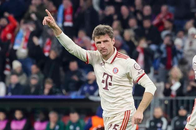 Sport Bilder des Tages Thomas Mueller (FC Bayern Muenchen) bejubelt seinen Treffer zum 1:0, UEFA Champions League 2024 25 League Phase MD8, FC Bayern München v SK Slovan Bratislava, Allianz Arena am 29. January 2025 in München, Deutschland. (Foto von Marco Steinbrenner DeFodi Images) Thomas Mueller (FC Bayern Muenchen) celebrates after scoring his teams first goal, UEFA Champions League 2024 25 League Phase MD8, FC Bayern München v SK Slovan Bratislava, Allianz Arena, January 29, 2025 in Munich, Germany. (Photo by Marco Steinbrenner DeFodi Images) Defodi-700_muenchen_bratis_20250129_021