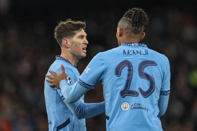 UEFA Champions League Matchday 8 of 8 Manchester City v Club Brugge John Stones of Manchester City speaks to Manuel Akanji of Manchester City during the UEFA Champions League Matchday 8 of 8 Manchester City vs Club Brugge at Etihad Stadium, Manchester, United Kingdom, 29th January 2025 (Photo by Mark Cosgrove News Images) Manchester Etihad Stadium Manchester United, ManU Kingdom Copyright: xMarkxCosgrove NewsxImagesx