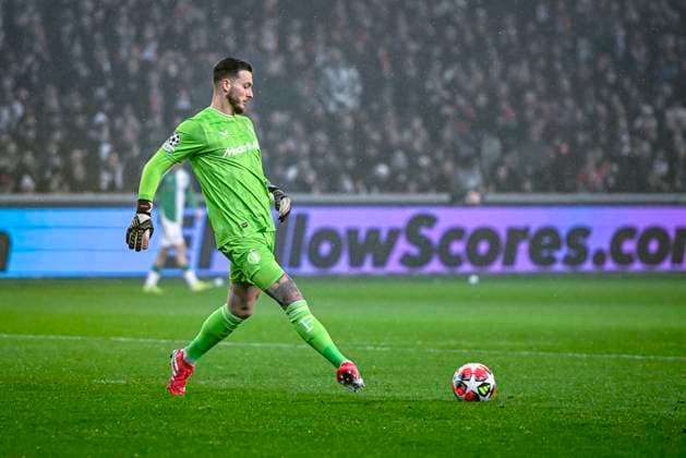 Feyenoord Rotterdam goalkeeper Justin Bijlow, during the match Lille - Feyenoord at the Stade Pierre Mauroy for the UEFA Champions League - League phase - Matchday 8 season 2024-2025 in LILLE, France on 29 januari 2025, (photo by Stefan Koops EYE4images DeFodi Images) Defodi-746_211577