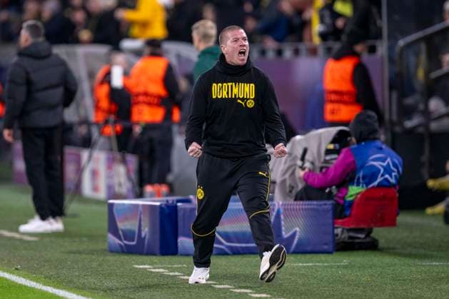 Sport Bilder des Tages 29.01.2025, Borussia Dortmund - Schachtar Donezk, UEFA Champions League, 8. Spieltag: Dortmunds Trainer Mike Tullberg jubelt nach dem Tor zum 1:0. WICHTIGER HINWEIS: Gemäß den Vorgaben der UEFA ist es untersagt, in dem Stadion und oder vom Spiel angefertigte Fotoaufnahmen in Form von Sequenzbildern und oder videoähnlichen Fotostrecken zu verwerten bzw. verwerten zu lassen. Copyright: xDavidxInderliedx