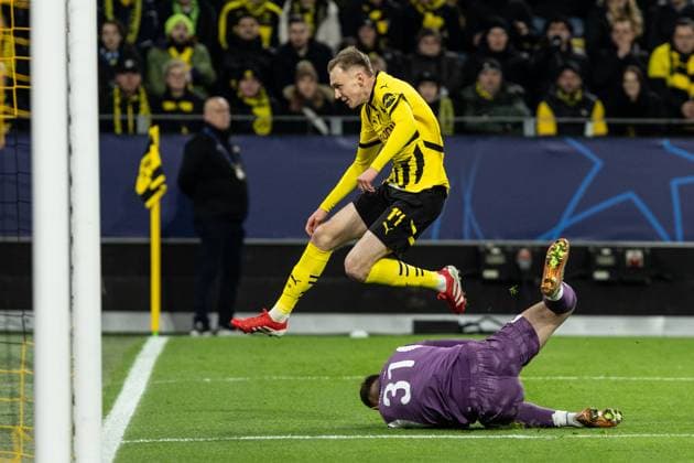 UEFA Champions League: Borussia Dortmund - FC Shakhtar Donetsk; 29.01.2025 Maximilian Beier (Borussia Dortmund, 14), Dmytro Riznyk (FC Shakhtar Donetsk, 31) n UEFA Champions League: Borussia Dortmund - FC Shakhtar Donetsk; Signal Iduna Park, Dortmund; 29.01.2025 Copyright: xBEAUTIFULxSPORTS Buriakovx