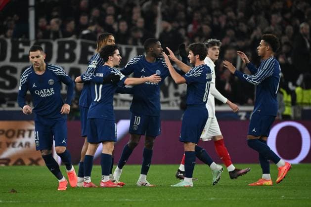 29.01.2025, xjhx, Fussball UEFA Champions League, VfB Stuttgart - Paris St.Germain v.l. Torjubel nach dem Tor zum celebrating the goal celebrate 0:2 durch Ousame Dembele (PSG Paris St.Germain) (DFL DFB REGULATIONS PROHIBIT ANY USE OF PHOTOGRAPHS as IMAGE SEQUENCES and or QUASI-VIDEO) Stuttgart