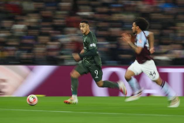 UEFA Champions League Matchday 8 of 8 Aston Villa v Celtic Adam Idah of Celtic makes a break with the ball during the UEFA Champions League Matchday 8 of 8 Aston Villa vs Celtic at Villa Park, Birmingham, United Kingdom, 29th January 2025 (Photo by Gareth Evans News Images) Copyright: xGarethxEvans NewsxImagesx