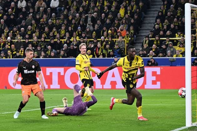 Serhou Guirassy (Borussia Dortmund) Tor zum 1:0 waehrend des Spiels der UEFA Champions League 2024 25 Ligen-Phase 8. Spieltag zwischen Borussia Dortmund und FC Shakhtar Donetsk, SIGNAL IDUNA PARK am 29. January 2025 in Dortmund, Deutschland. (Foto von Ralf Treese DeFodi Images) +++ Serhou Guirassy (Borussia Dortmund) scores his team™s first goal during the UEFA Champions League 2024 25 League Phase MD8 match between Borussia Dortmund and FC Shakhtar Donetsk at Signal Iduna Park on January 29, 2025 in Dortmund, Germany. (Photo by Ralf Treese DeFodi Images) Defodi-521_BVBDON20250129_014