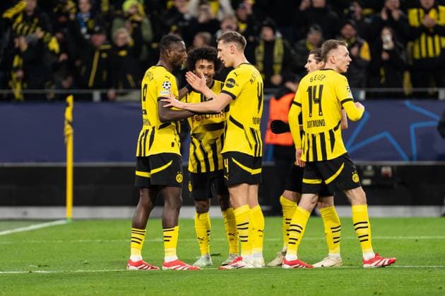 GER, UEFA Champions League, 8. Spieltag - Borussia Dortmund vs FC Shakhtar Donetsk 29.01.2025, Signal Iduna Park, Dortmund, GER, UEFA Champions League, 8. Spieltag - Borussia Dortmund vs FC Shakhtar Donetsk Im Bild: Torjubel Jubel ueber das Tor zum 1:0 durch Sehrou Guirassy (Borussia Dortmund, 9) Maximilian Beier (Borussia Dortmund, 14) Julian Brandt (Borussia Dortmund, 10) Nico Schlotterbeck (Borussia Dortmund, 4) Marcel Sabitzer (Borussia Dortmund, 20)