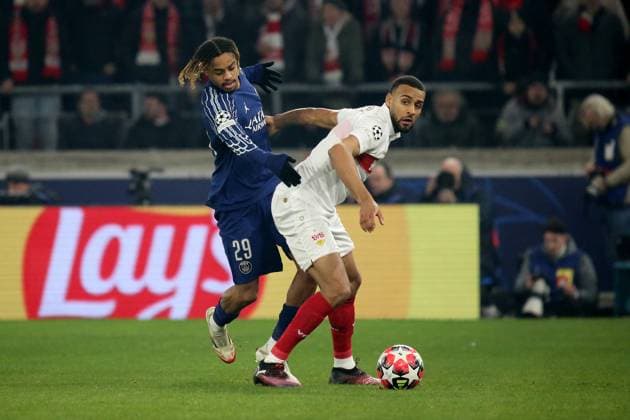29.01.2025, xmohx, Fussball UEFA Champions League, VfB Stuttgart - Paris St.Germain v.l. Josha Vagnoman (VfB Stuttgart) Bradley Barcola (PSG Paris St.Germain) Zweikampf, Aktion, action, battle for the ball (DFL DFB REGULATIONS PROHIBIT ANY USE OF PHOTOGRAPHS as IMAGE SEQUENCES and or QUASI-VIDEO) Stuttgart
