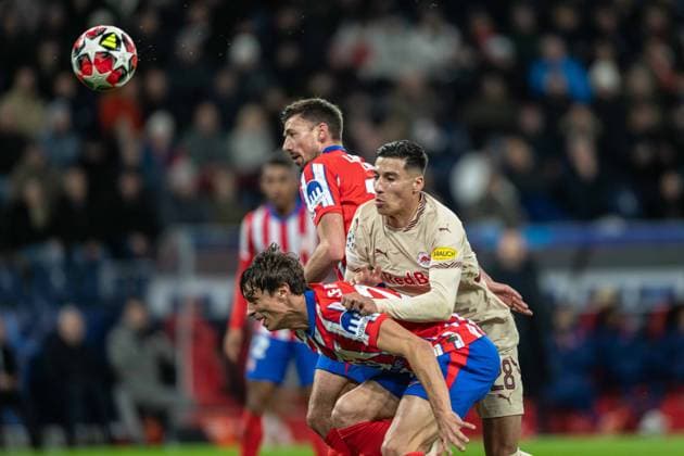 Adam Daghim in a battle during UEFA Champions league match, Red Bull Salzburg - Atletico Madrid , 29. january 2025, Red Bull Arena, Salzburg, Austria Copyright: xMICHALxFAJT,ZOSPORTU.SKx FAJ_0901
