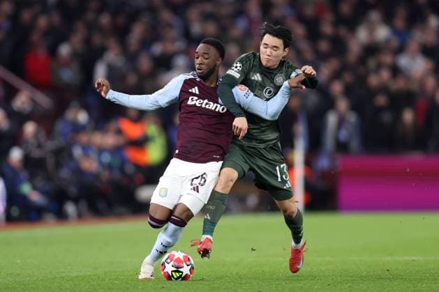 Aston Villa v Celtic FC 29 January 2025, Aston - UEFA Champions League Football - Aston Villa v Celtic - Lamare Bogarde of Aston Villa and Hyun-jun Yang of Celtic - Photo: Charlotte Wilson Offside. Aston UK Copyright: xCharlottexWilsonx xOffsidexOffside