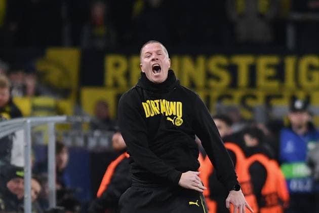 Interimstrainer Mike Tullberg (Borussia Dortmund) gestikuliert, gestik waehrend des Spiels der UEFA Champions League 2024 25 Ligen-Phase 8. Spieltag zwischen Borussia Dortmund und FC Shakhtar Donetsk, SIGNAL IDUNA PARK am 29. January 2025 in Dortmund, Deutschland. (Foto von Ralf Treese DeFodi Images) +++ Interimstrainer Mike Tullberg (Borussia Dortmund) gestures during the UEFA Champions League 2024 25 League Phase MD8 match between Borussia Dortmund and FC Shakhtar Donetsk at Signal Iduna Park on January 29, 2025 in Dortmund, Germany. (Photo by Ralf Treese DeFodi Images) Defodi-521_BVBDON20250129_018