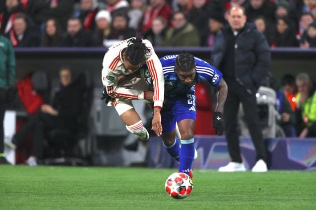 Sport Bilder des Tages Bayerns 17 Michael OLISE vs Bratislavas 28 BLACKMAN. Fussball, Muenchen - Bratislava. Fußball Championsleague, FC Bayern München - SK Slovan Bratislava, 8.Spieltag, Saison 2024-2025, 29.01.2025, in Muenchen, A L L I A N Z A R E N A, Deutschland. Quelle Copyright Credit : Oryk HAIST