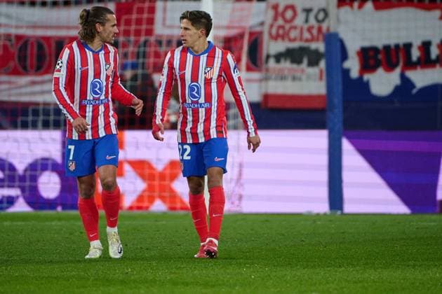Salzburg, Österreich 29. Januar 2025: Champions League - 2024 2025 - RB Salzburg vs. Atletico de Madrid Im Bild: re. Torschütze Guiliano Simeone (Madrid) nach seinem Tor zum 0:1 mit Antoine Griezmann (Madrid) und Red Bull Arena Copyright: xFotostandx xWassmuthx