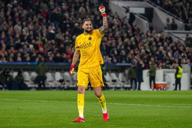 Jubel und Freude bei Torwart Gianluigi Donnarumma (Paris St. Germain) nach dem 0:3. xettx, Deutschland, Stuttgart, 29.01.2025, Fussball, UEFA Champions League: VfB Stuttgart vs Paris Saint-Germain, Saison 2024 2025, Match Day 8, MHP Arena Foto: A2 Bildagentur Peter Hartenfelser