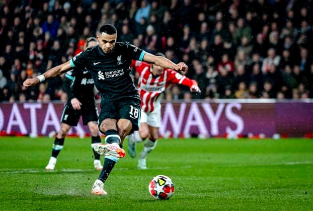 Liverpool FC forwarder Cody Gakpo scores the 0-1 during the match PSV - Liverpool at the Philips stadium for the Champions League - League phase - Matchday 8 season 2024-2025 in EINDHOVEN, Netherlands on 29 january 2025, (photo by Marcel van Dorst EYE4images DeFodi Images) Defodi-746_211618