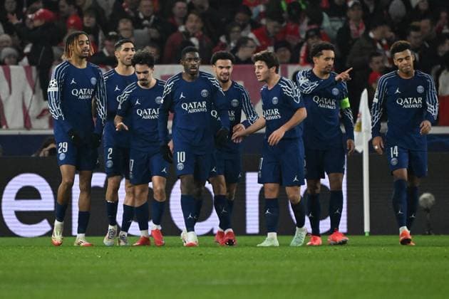 29.01.2025, xjhx, Fussball UEFA Champions League, VfB Stuttgart - Paris St.Germain v.l. Torjubel nach dem Tor zum celebrating the goal celebrate 0:3 durch Ousame Dembele (PSG Paris St.Germain) (DFL DFB REGULATIONS PROHIBIT ANY USE OF PHOTOGRAPHS as IMAGE SEQUENCES and or QUASI-VIDEO) Stuttgart
