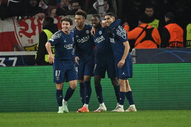29.01.2025, xjhx, Fussball UEFA Champions League, VfB Stuttgart - Paris St.Germain v.l. Torjubel nach dem Tor zum celebrating the goal celebrate 0:3 durch Ousame Dembele (PSG Paris St.Germain) (DFL DFB REGULATIONS PROHIBIT ANY USE OF PHOTOGRAPHS as IMAGE SEQUENCES and or QUASI-VIDEO) Stuttgart