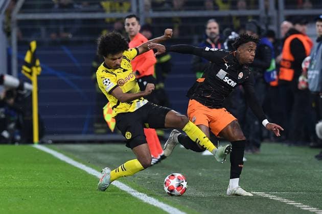 Fußball Champions League 8. Spieltag Borussia Dortmund - Schachtar Donezk am 29.01.2025 im Signal Iduna Park in Dortmund Karim Adeyemi ( Dortmund ), links - Kevin ( Donezk ), rechts