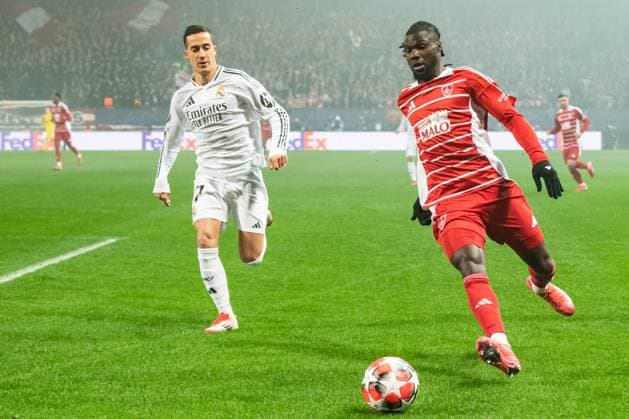FOOTBALL: BREST vs REAL MADRID Baptiste AUTISSIER MAXPPP - Guingamp 29 01 2025 Baptiste AUTISSIER Maxppp Guingamp ; 29 01 2025 ; Mama Balde et Lucas Vazquez lors du match Brest vs Real Madrid comptant pour la 8e journee de la Ligue des Champions a Guingamp le 29 janvier 2025. Guingamp Guingamp Bretagne France  Copyright: xMAXPPPxBaptistexAUTISSIERx BAU202501299953 BAU202501299953