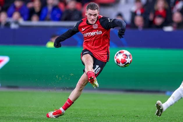 29.01.2025, Fußball, Bayer 04 Leverkusen - AC Sparta Prag, UEFA Champions League, 8. Spieltag, BayArena, Saison 2024 2025: Florian Wirtz (Bayer04 Leverkusen 10) Schuss auf das Tor Nordrhein-Westfalen Deutschland