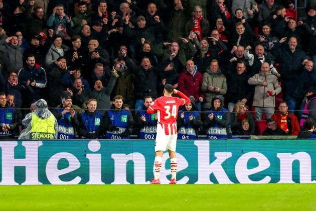 EINDHOVEN, 29-01-2025, Philips Stadium, UEFA Champions League season 2024 25, match between PSV and Liverpool, PSV player Ismael Saibari scores the 2-2 PSV - Liverpool  x27613545x Copyright: