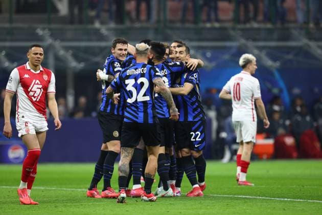January 29, 2025, Milan, Lombardy, Italy: LAUTARO MARTINEZ 10 of INTER celebrates scoring his side s second goal on Matchday 8 of 8 in the Group Stage of the UEFA Champions League 2024 2025 between INTER MILAN and AS MONACO at San Siro in Milan, Italy Milan Italy - ZUMAc179 20250129_zep_c179_083 Copyright: xMickaelxChavetx