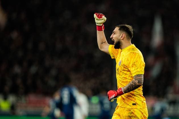 UEFA Champions League: VfB Stuttgart - FC Paris Saint-Germain; 29.01.2025 Jubel zum 0:3 durch Ousmane Dembele (FC Paris Saint-Germain, 10) Gianluigi Donnarumma (FC Paris Saint-Germain, 1) UEFA Champions League: VfB Stuttgart - FC Paris Saint-Germain; Stuttgart, Arena Stuttgart am 29.01.2025 Copyright: xBEAUTIFULxSPORTS Wunderlx