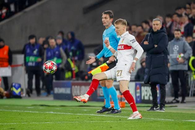 Chris Führich, Fuhrich (VfB Stuttgart, 27) am Ball , Fussball, UEFA Champions League, 8. Spieltag, 2024 2025, VfB Stuttgart vs. Paris St. Germain, 29.01.2025, Arena Stuttgart, Stuttgart, Deutschland Stuttgart Arena Stuttgart Baden-Württemberg Deutschland Copyright: xGrantxHubbsx