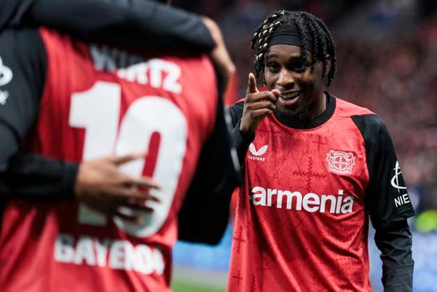 UEFA Champions League, Bayer Leverkusen - Sparta Prag, 29.01.2025 Jeremie Frimpong (Bayer 04 Leverkusen, 30) jubelt nach dem Tor zur 1:0 Führung durch Florian Wirtz (Bayer 04 Leverkusen, 10). UEFA Champions League, Bayer Leverkusen - Sparta Prag, 8. Spieltag, am 29.01.2025, BayArena, Leverkusen UEFA regulations prohibit any use of photographs as image sequences and or quasi-video Copyright: xBEAUTIFULxSPORTS Meuselx