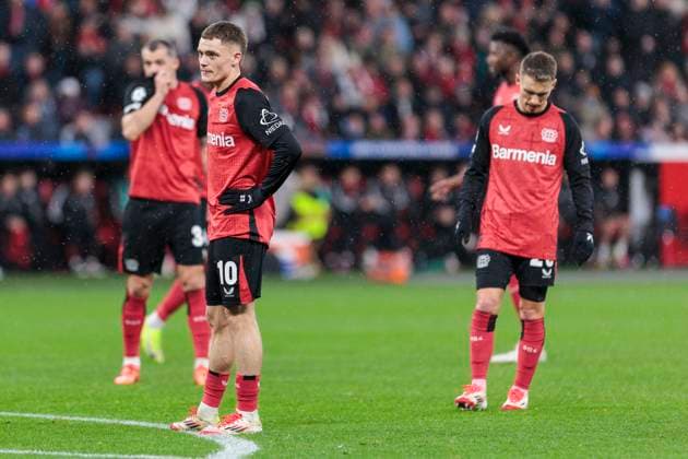 UEFA Champions League, Bayer Leverkusen - Sparta Prag, 29.01.2025 Florian Wirtz (Bayer 04 Leverkusen, 10), Alejandro Grimaldo (Bayer 04 Leverkusen, 20) und Granit Xhaka (Bayer 04 Leverkusen, 34) warten auf die Entscheidung des VAR. UEFA Champions League, Bayer Leverkusen - Sparta Prag, 8. Spieltag, am 29.01.2025, BayArena, Leverkusen UEFA regulations prohibit any use of photographs as image sequences and or quasi-video Copyright: xBEAUTIFULxSPORTS Meuselx