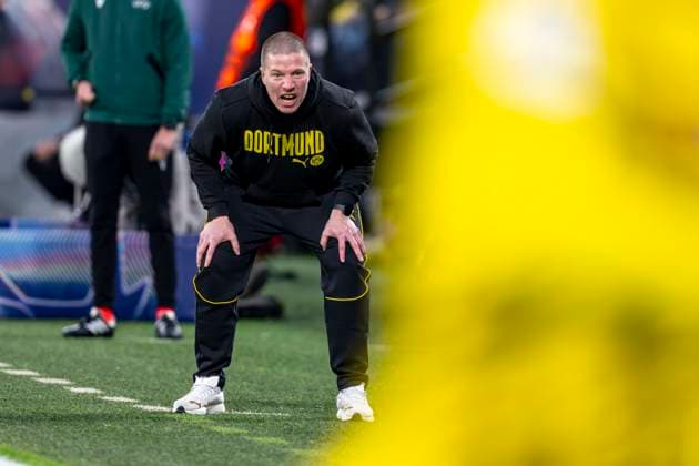 29.01.2025, Borussia Dortmund - Schachtar Donezk, UEFA Champions League, 8. Spieltag: Dortmunds Trainer Mike Tullberg gibt Anweisungen. WICHTIGER HINWEIS: Gemäß den Vorgaben der UEFA ist es untersagt, in dem Stadion und oder vom Spiel angefertigte Fotoaufnahmen in Form von Sequenzbildern und oder videoähnlichen Fotostrecken zu verwerten bzw. verwerten zu lassen. Copyright: xDavidxInderliedx