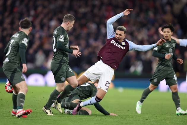 Aston Villa v Celtic FC 29 January 2025, Aston - UEFA Champions League Football - Aston Villa v Celtic - Morgan Rogers of Aston Villa is tackled by Arne Engels of Celtic - Photo: Charlotte Wilson Offside. Aston UK Copyright: xCharlottexWilsonx xOffsidexOffside