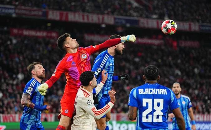 January 29 2025: Dominik Takac (Slovan Bratislava) controls the ball during a UEFA Champions League MD8 game, Bayern Munich vs Slovan Bratislava, at Allianz Arena, Munich, Germany. Ulrik Pedersen - ZUMAc04_ 20250129_zma_c04_011 Copyright: xCSMx