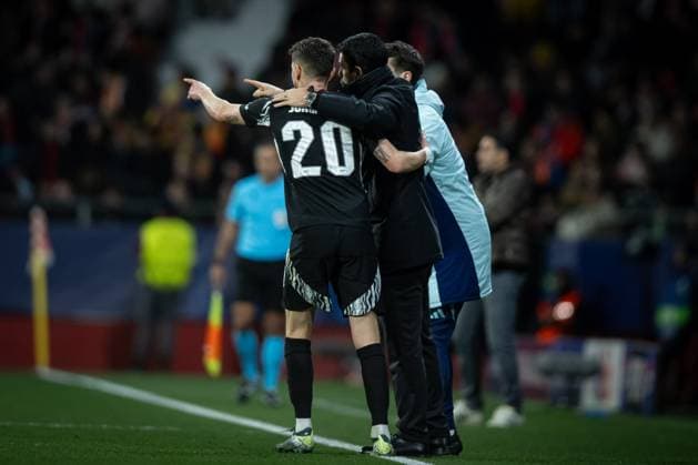 Head coach Mikel Arteta (Arsenal FC) and Jorginho (Arsenal FC) in action during a UEFA Champions League match between Girona FC and Arsenal FC at Estadi Municipal de Montilivi in Girona, Girona, Spain, on January 29 2025. Photo by Felipe Mondino Copyright: x@FELIPExMONDINOx