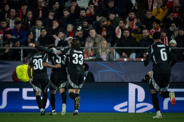 Ethan Nwaneri (Arsenal FC) celebrates after scoring his team s goal with team mates during a UEFA Champions League match between Girona FC and Arsenal FC at Estadi Municipal de Montilivi in Girona, Girona, Spain, on January 29 2025. Photo by Felipe Mondino Copyright: x@FELIPExMONDINOx