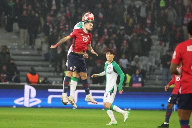 FOOTBALL : LOSC Lille vs Feyenoord - Ligue des Champions - 29 01 2025 RÃ my CABELLA (LOSC Lille) lors du match LOSC Lille vs Feyenoord, Ligue des Champions, Decathlon Arena stade Pierre Mauroy Villeneuve d Ascq, le 29 janvier 2025 - photo Laurent Sanson PsnewZ  Copyright: xLaurentxSANSONx xPsnewZx
